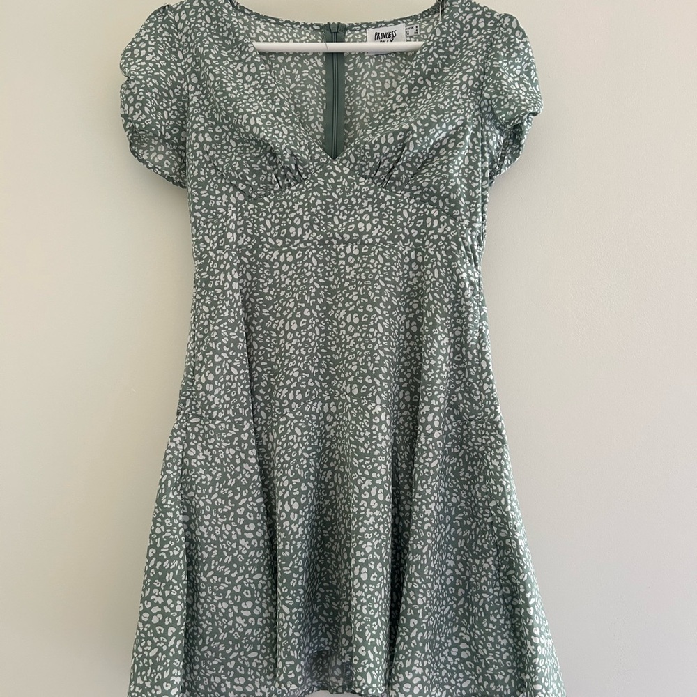 Princess Polly Green Print Dress, excellent condition. Size 4 (US)